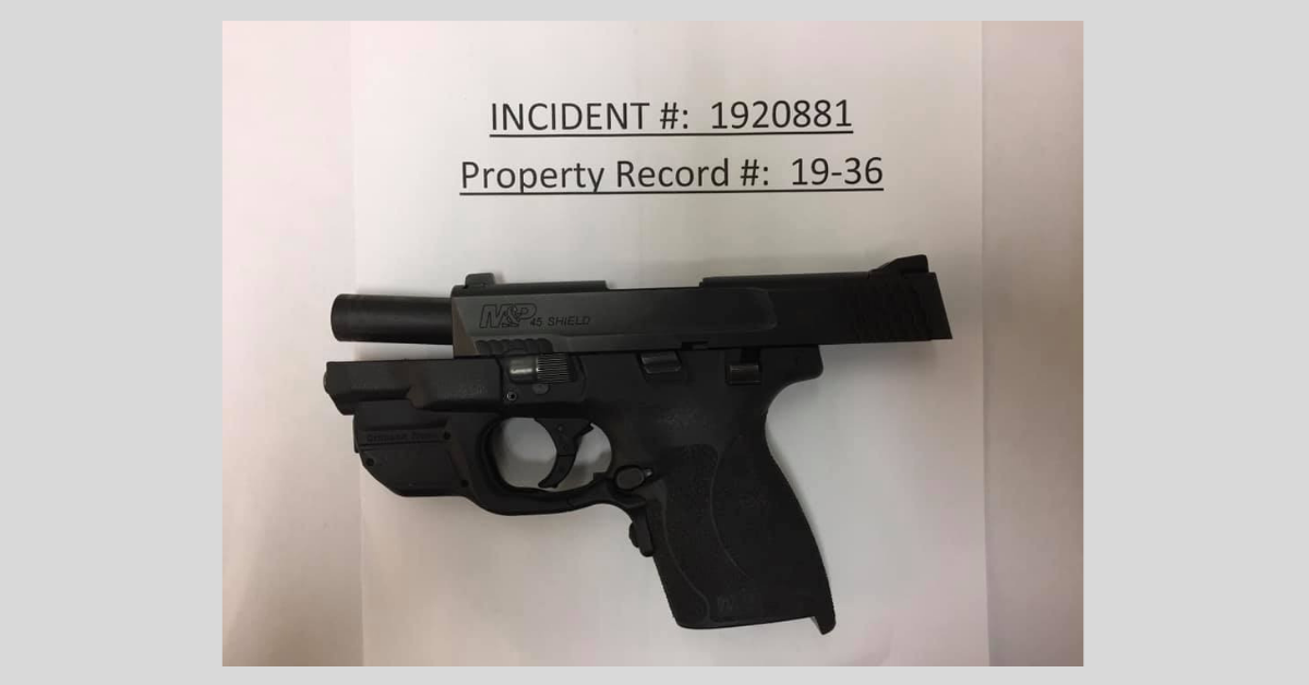 Man_with_gun_2019.jpg